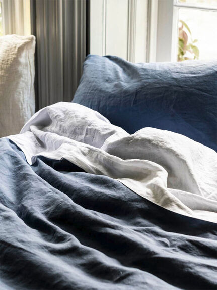 Piglet in Bed Blueberry Linen Set
